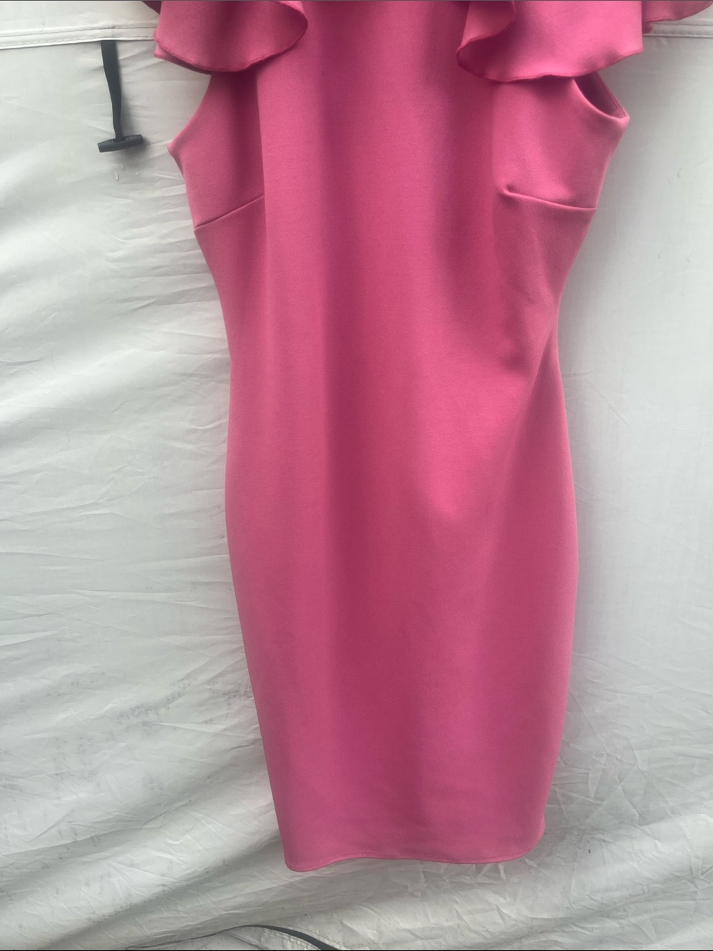 Cold-Shoulder Ruffle Sheath Dress in Rose - Picture 4 of 8